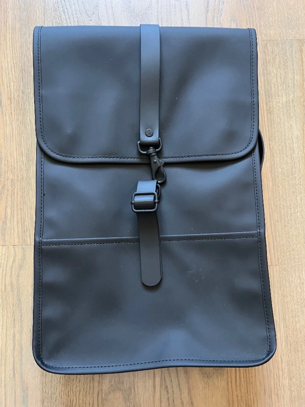 Rails Black Backpack Lightweight Everyday Bag